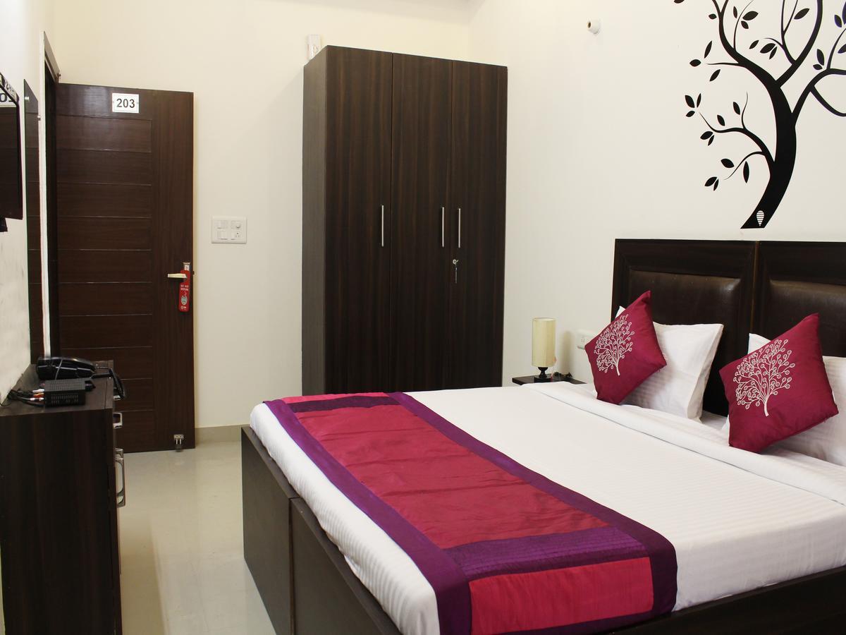 Oyo 2384 Hotel Epic Inn Gurgaon Luaran gambar
