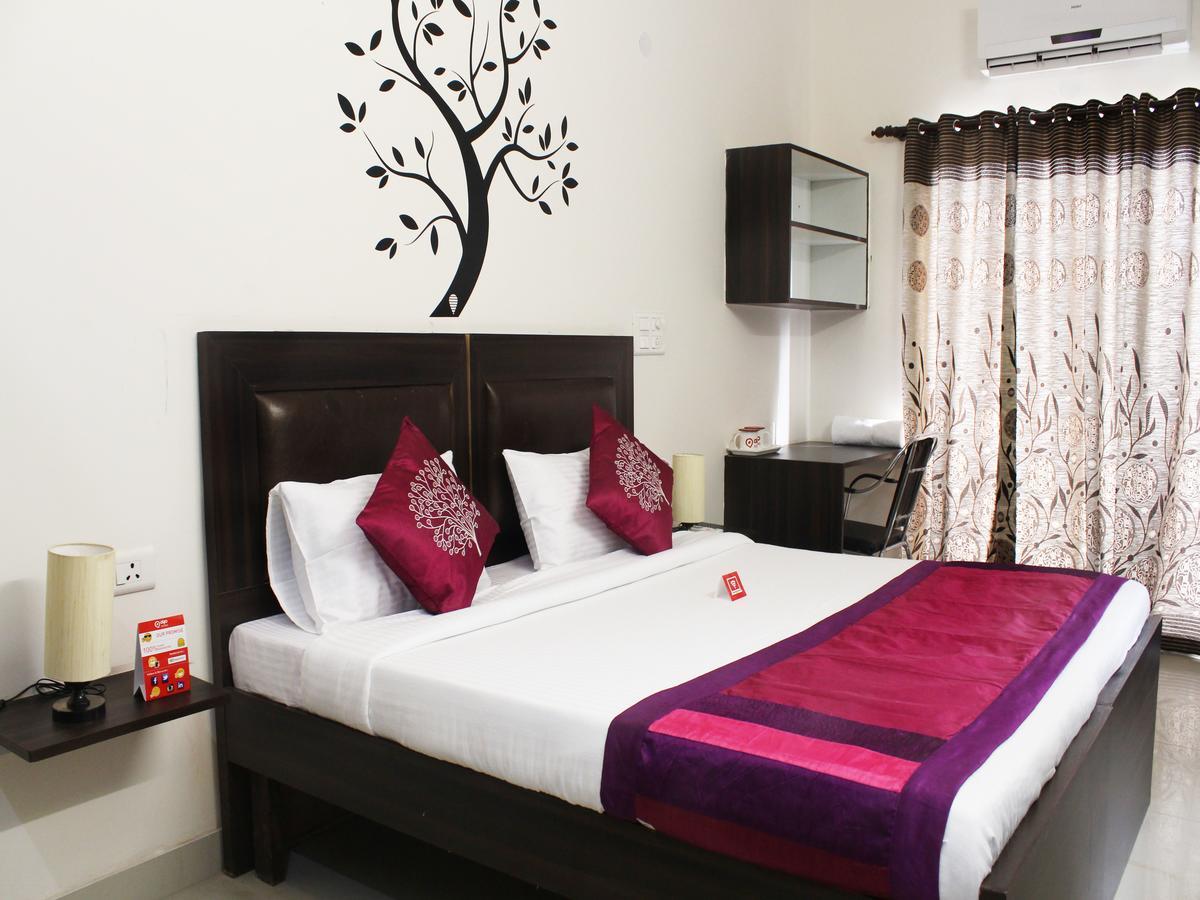 Oyo 2384 Hotel Epic Inn Gurgaon Luaran gambar