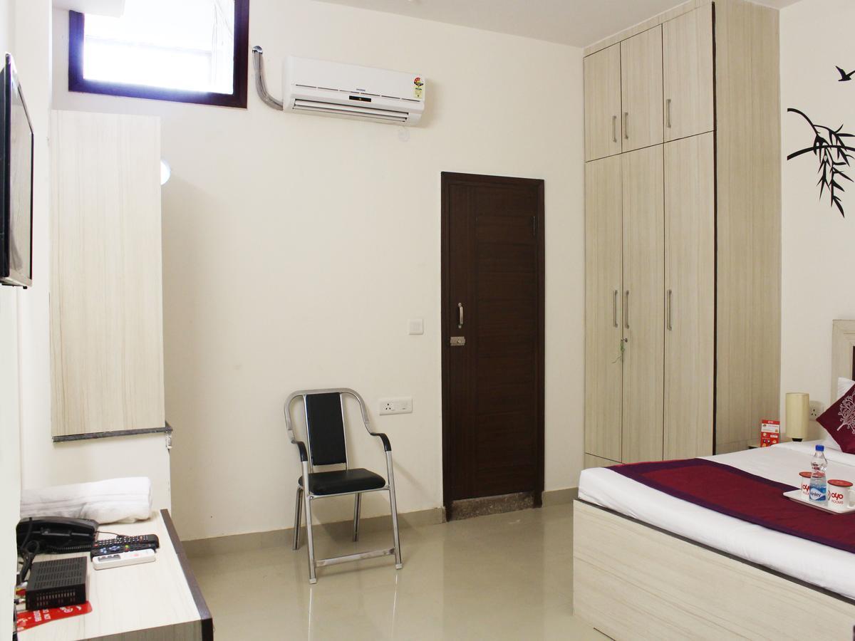 Oyo 2384 Hotel Epic Inn Gurgaon Luaran gambar